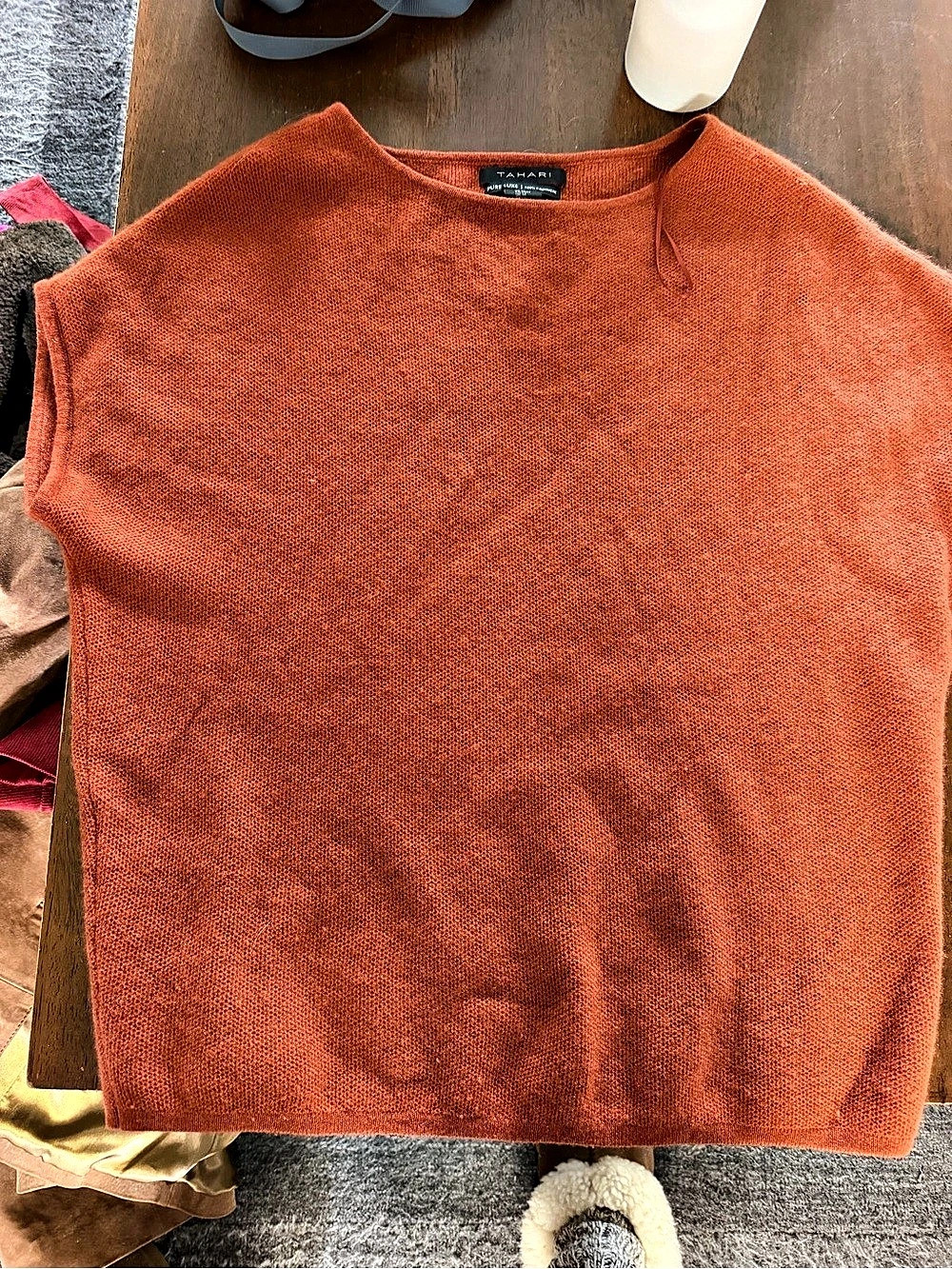 Tahari Cashmere Short Sleeve Top Size large - Picture 2 of 4